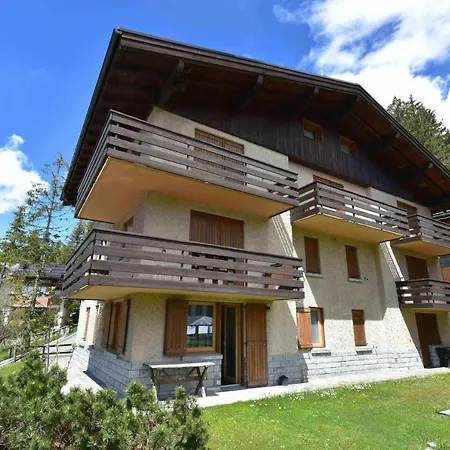 2 Abeti Mansarda Apartment Madonna di Campiglio