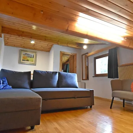 2 Abeti Mansarda Apartment *