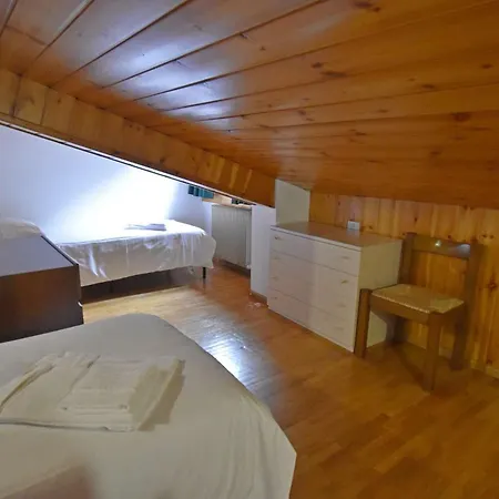 2 Abeti Mansarda Apartment